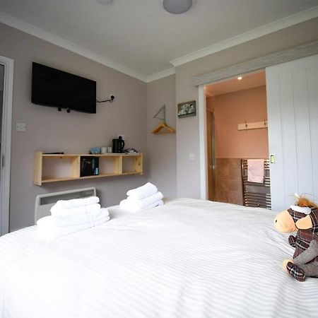 5 Glenconon Bed And Breakfast 우이그 외부 사진